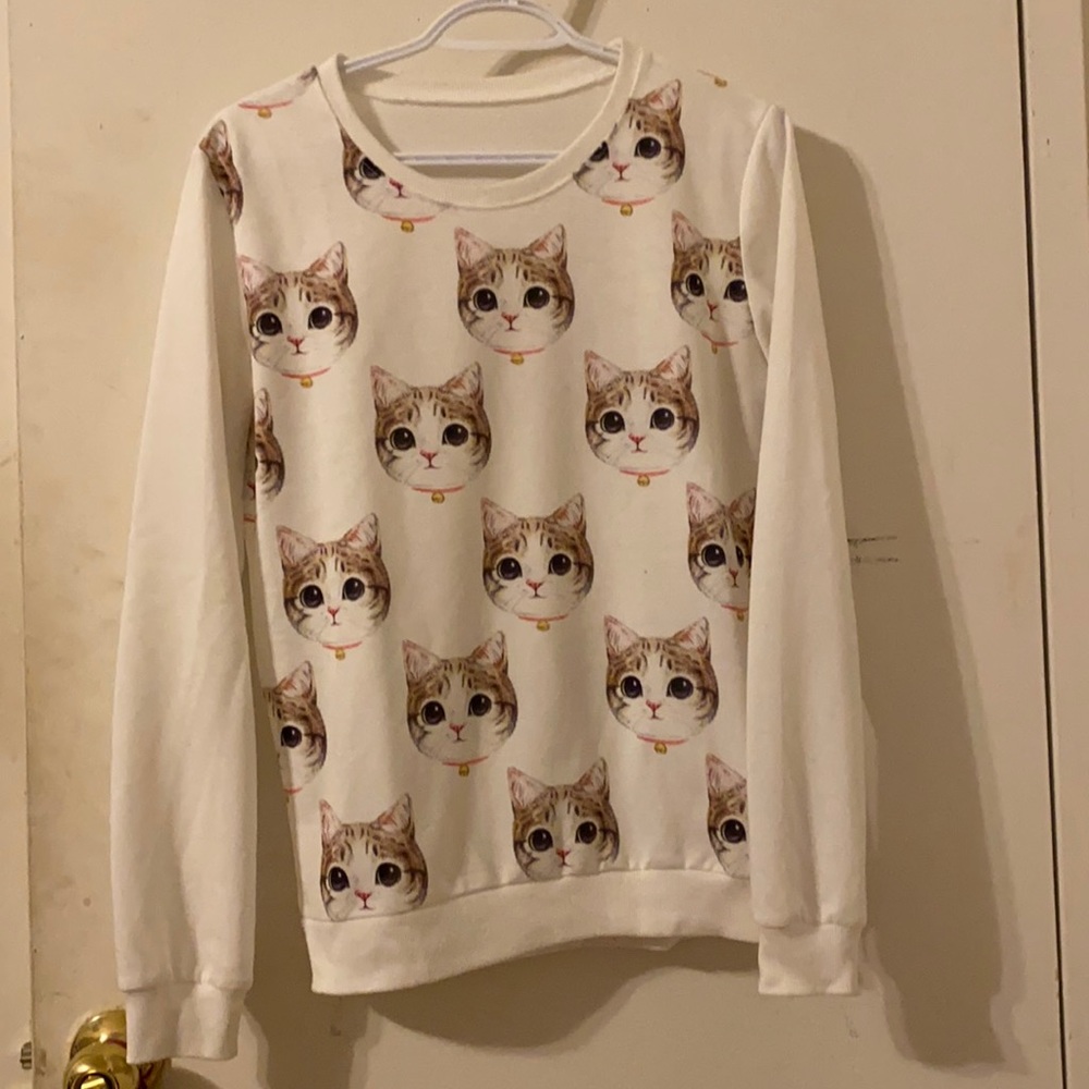 Small cat long sleeve top!